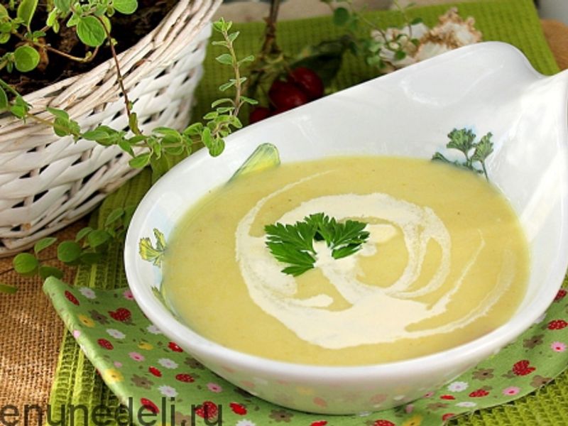 Vichyssoise - soup with leeks and potatoes